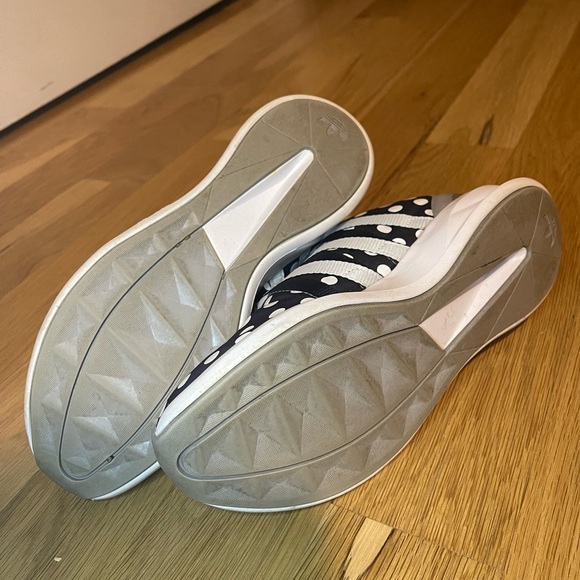 Adidas Polka Dot SL Loop Racer - Picture 8 of 10